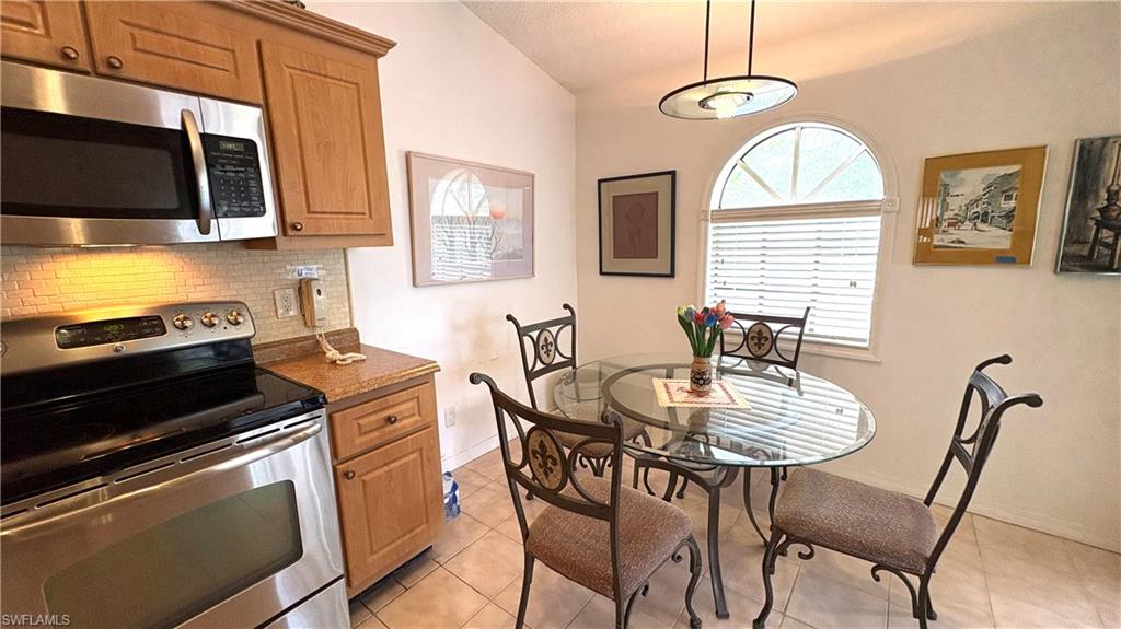 ISLES OF CALOOSA YACHT + RACQUET CLUB - Residential