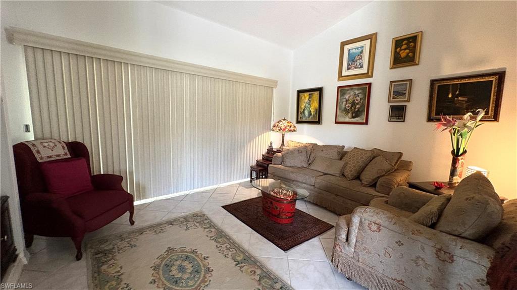 ISLES OF CALOOSA YACHT + RACQUET CLUB - Residential