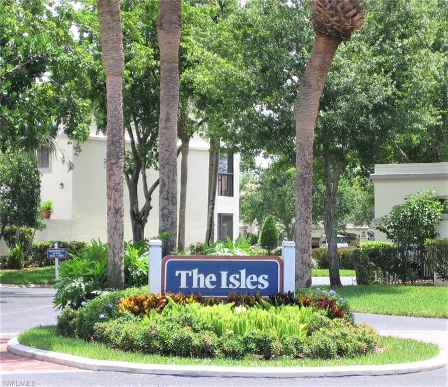 ISLES OF CALOOSA YACHT + RACQUET CLUB - Residential