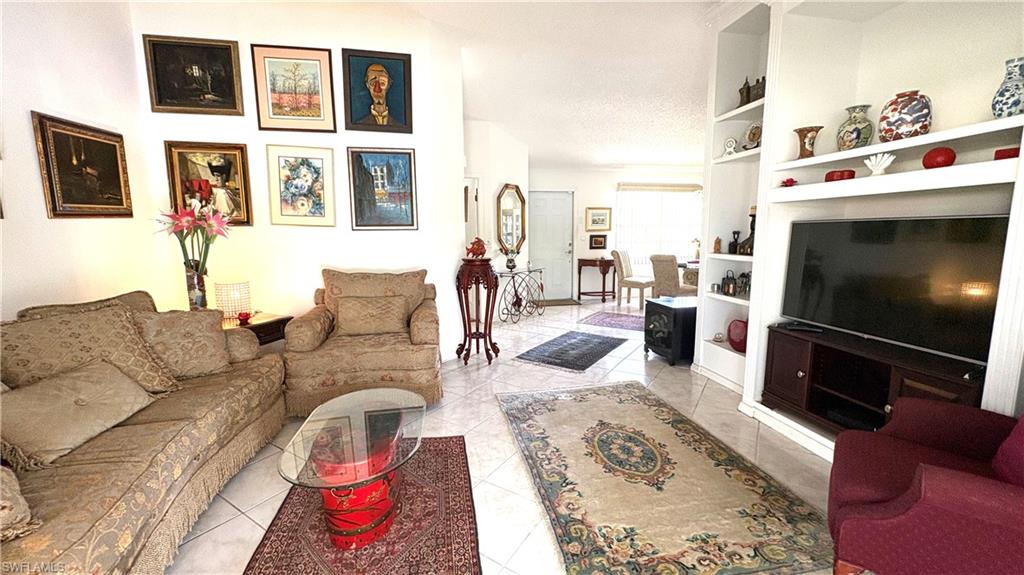 ISLES OF CALOOSA YACHT + RACQUET CLUB - Residential