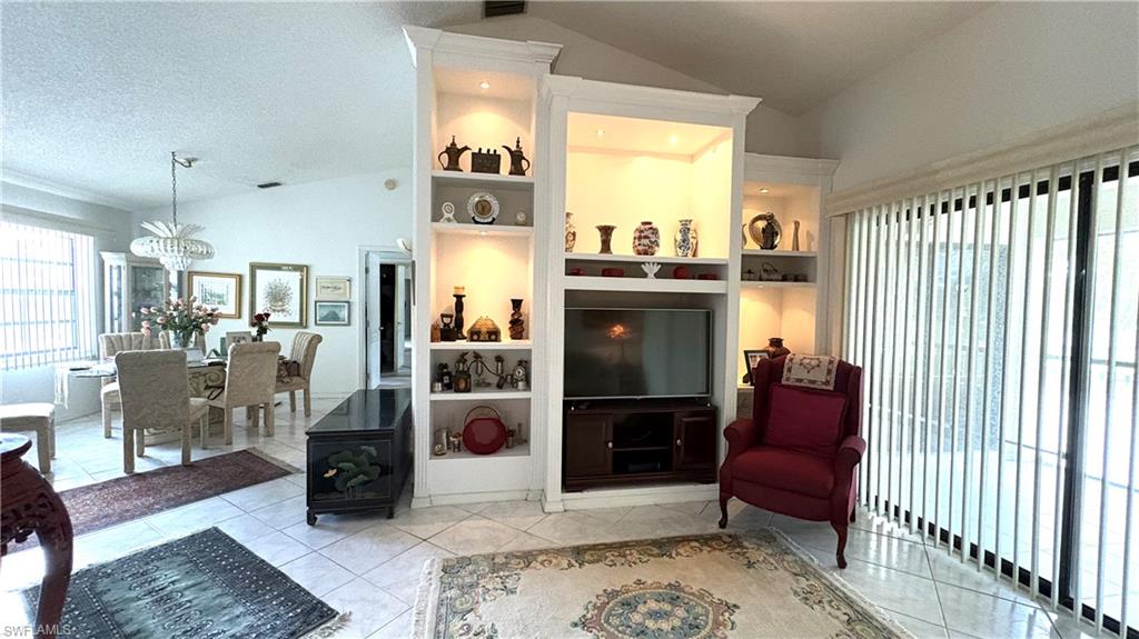 ISLES OF CALOOSA YACHT + RACQUET CLUB - Residential