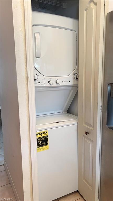 ISLES OF CALOOSA YACHT + RACQUET CLUB - Residential