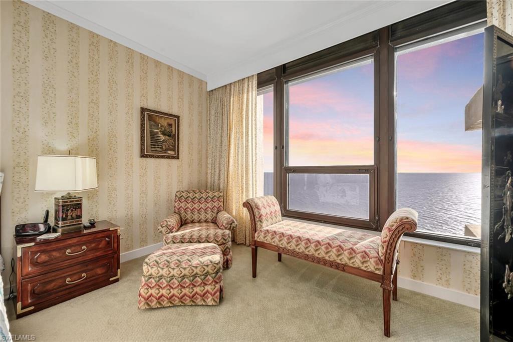 PARK PLAZA - Residential