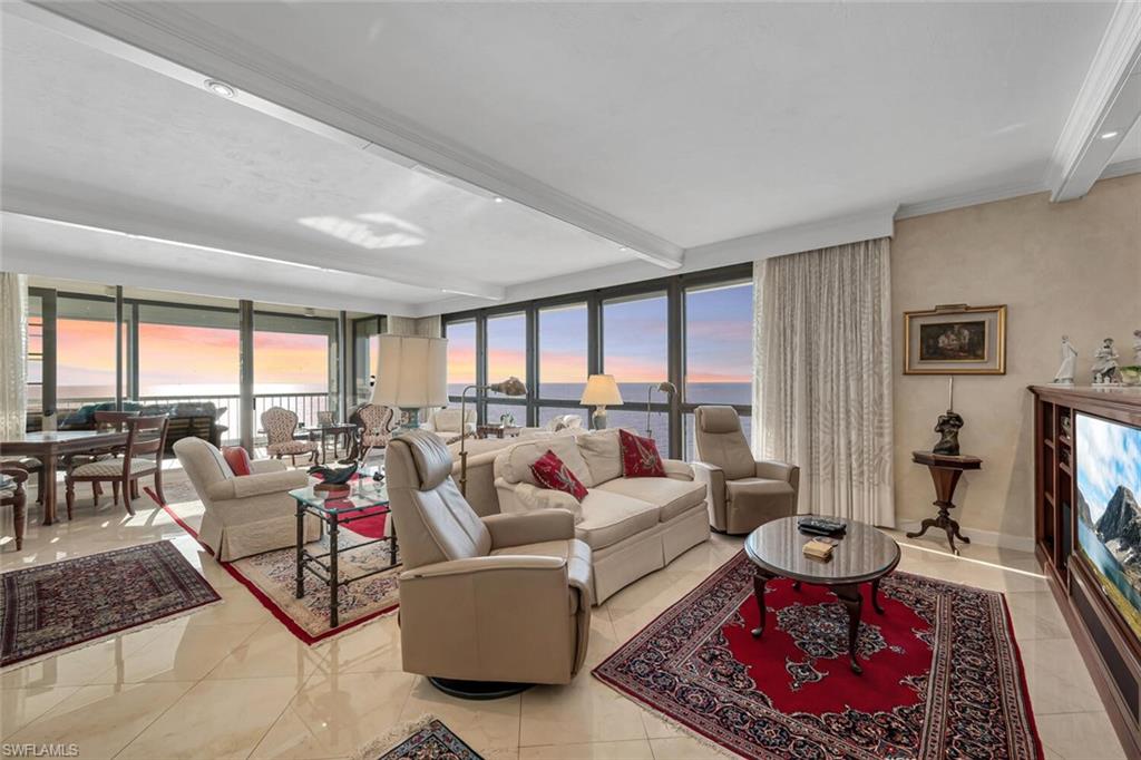 PARK PLAZA - Residential