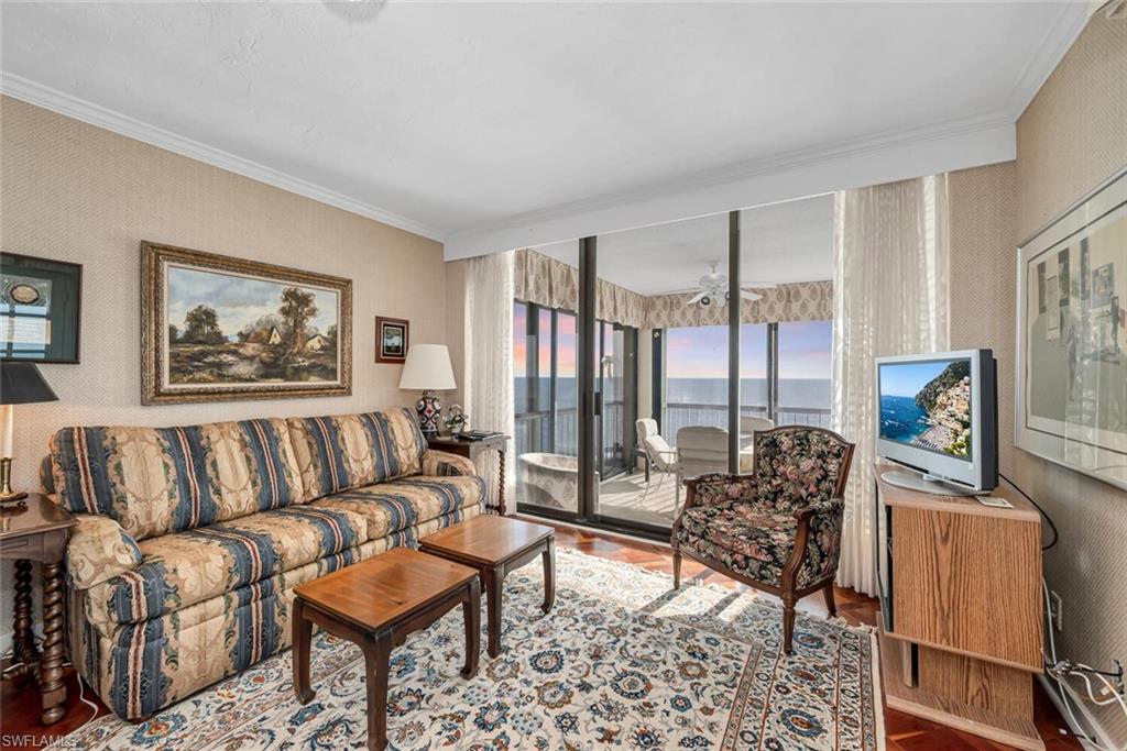 PARK PLAZA - Residential