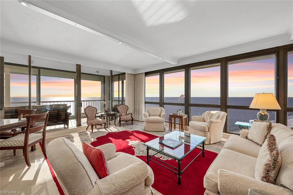 PARK PLAZA - Residential