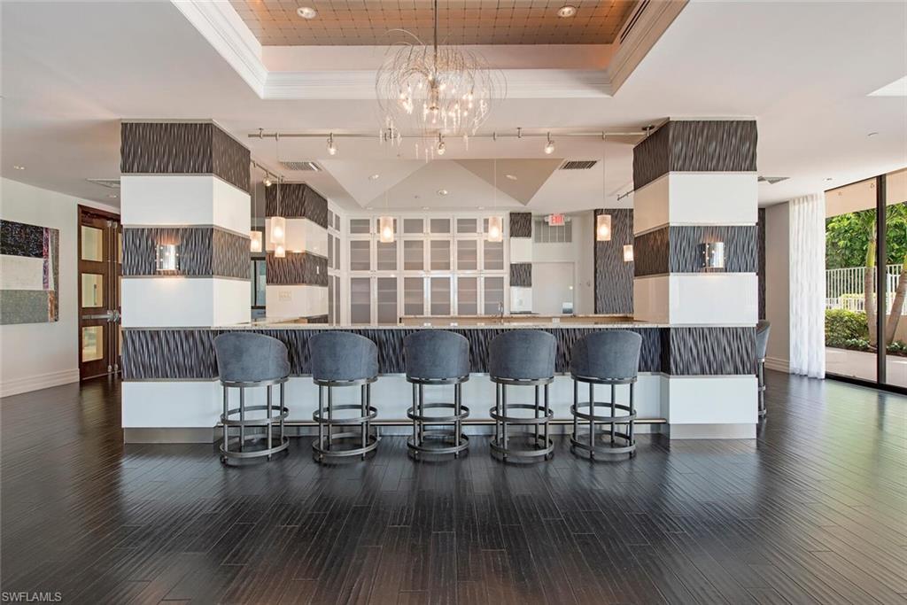 PARK PLAZA - Residential