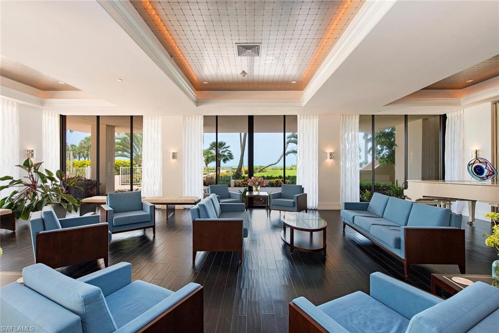 PARK PLAZA - Residential