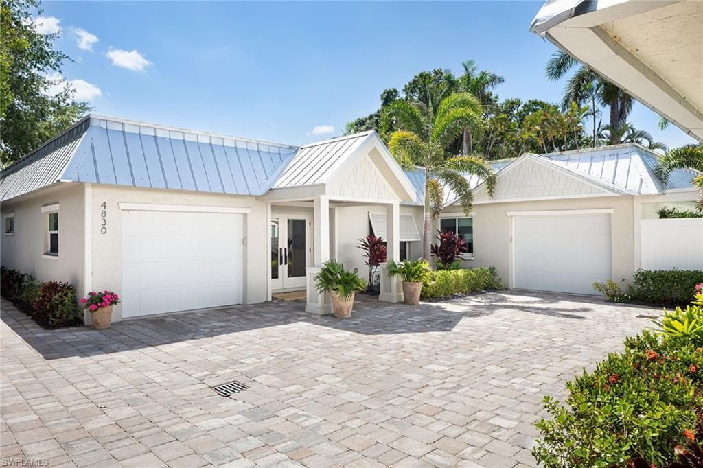 Photo of 4830 West BLVD, NAPLES, FL 34103 (MLS # 225075970)