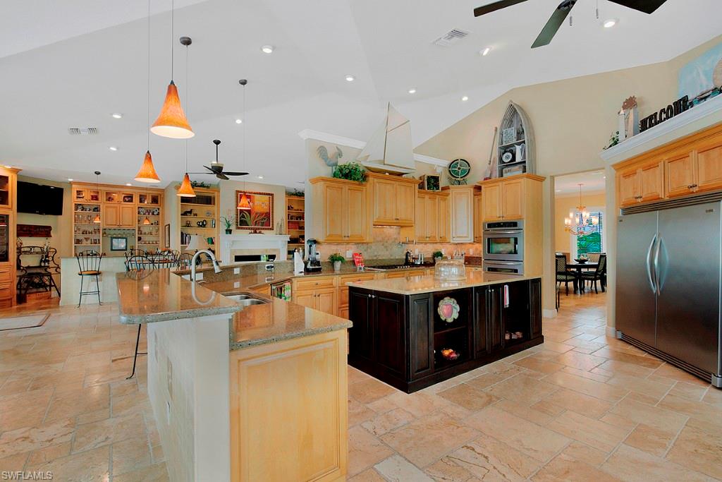 SIESTA ISLES - Residential