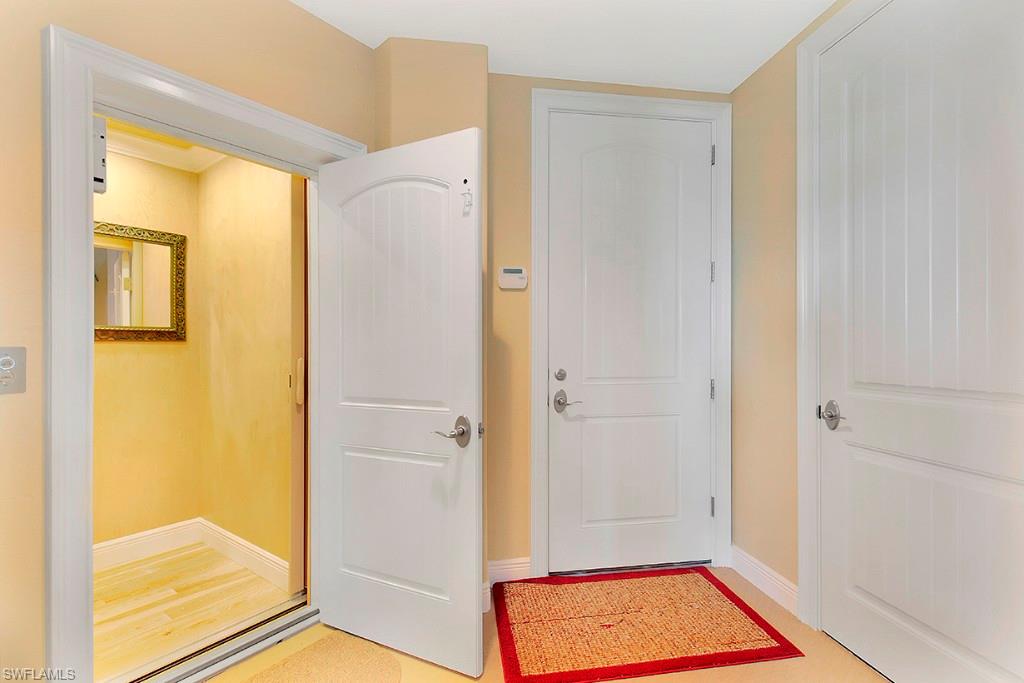 SIESTA ISLES - Residential