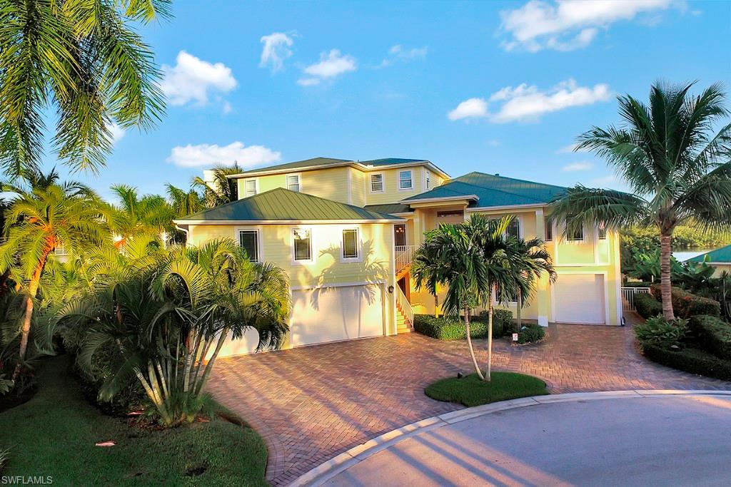 SIESTA ISLES - Residential