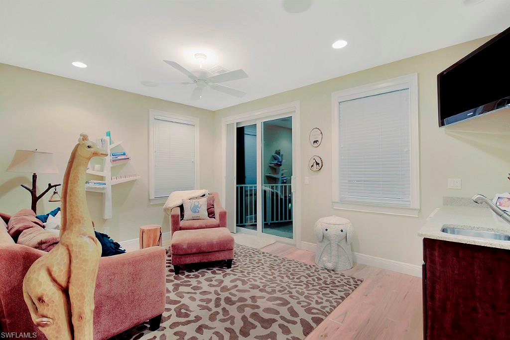 SIESTA ISLES - Residential