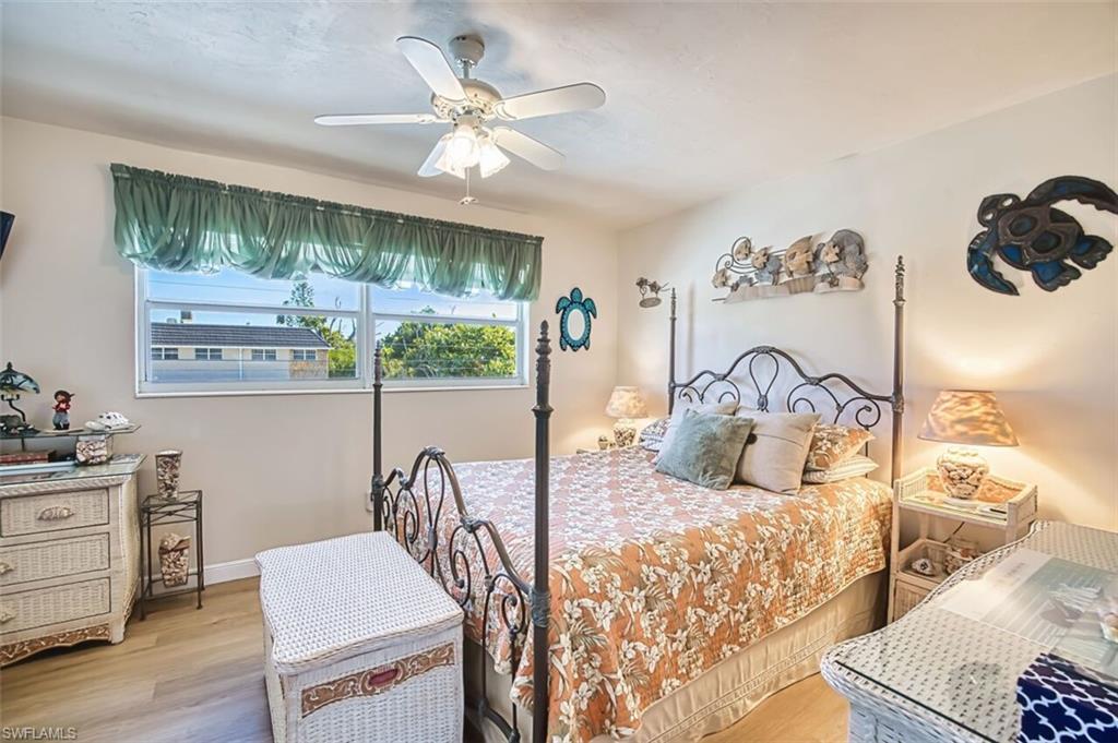 CAPTAINS WALK - Residential