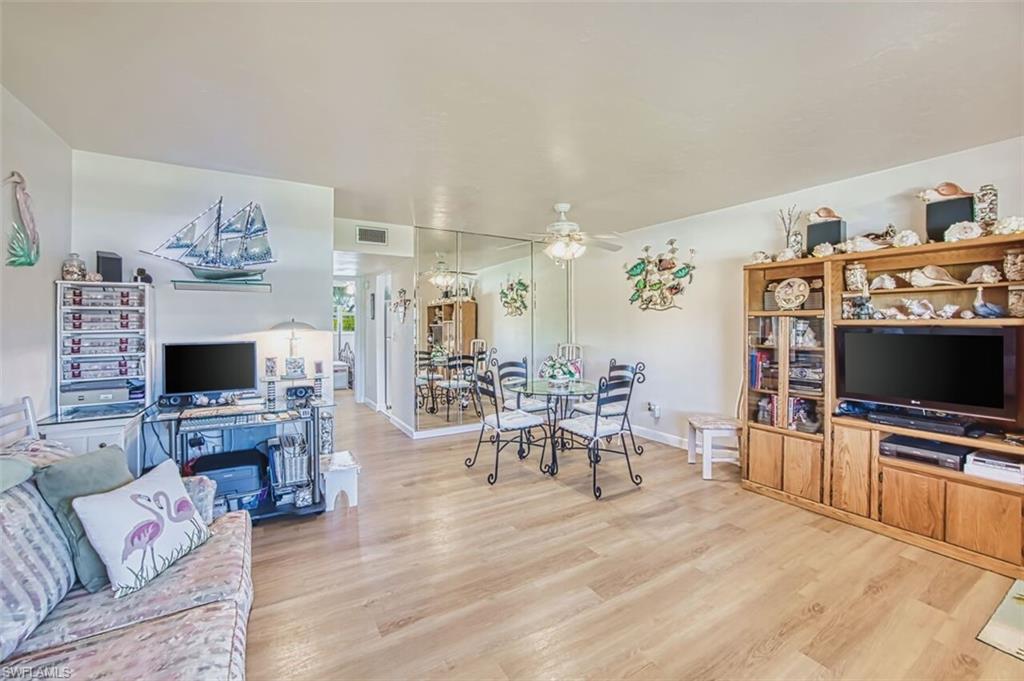 CAPTAINS WALK - Residential