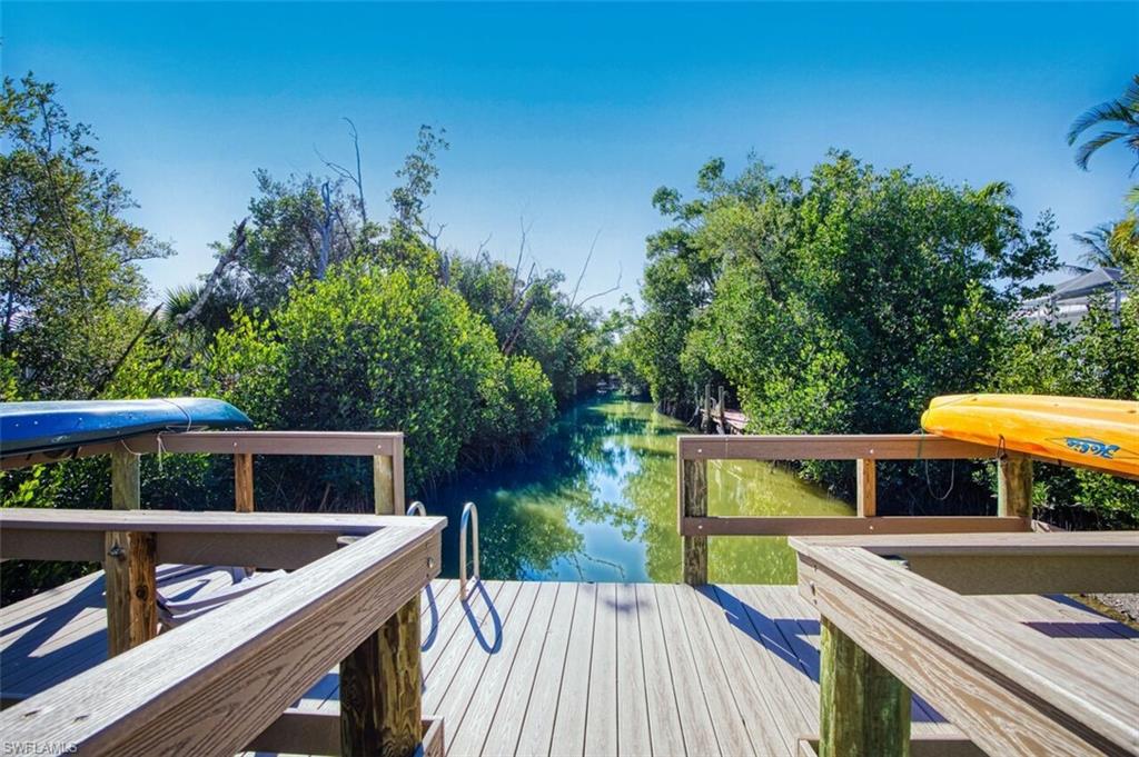 CAPTAINS WALK - Residential