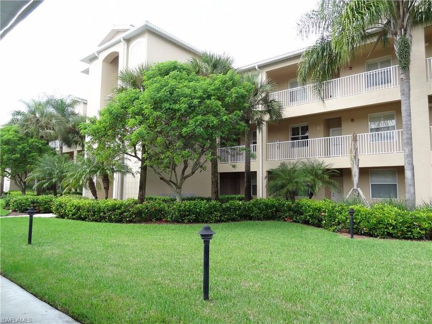 Priced to sell! This beautiful 2 bedroom/2 bath first floor condo has western views from the screened lanai of the golf course and lake with fountain.  Split floor plan with large eat-in kitchen with plenty of cabinets and counter space.  The master bath features dual sinks and shower, the guest bathroom has a tub/shower.  Large master bedroom with walk-in closet.  Perfectly located just steps from the pool.  Beautifully decorated and move in ready! Great North Naples location!  Close to beaches, shopping, restaurants, airport and easy access to I-75  The club house includes restaurant/bar, heated pool, lap pool, spa, tennis and pickle ball courts, bocce ball courts, fitness center w/aerobics and yoga. 
Cypress Woods Golf and Country Club is a bundled golf community featuring a 18 hole Gordon Lewis golf course that includes putting green & driving range. Membership is included in the purchase.