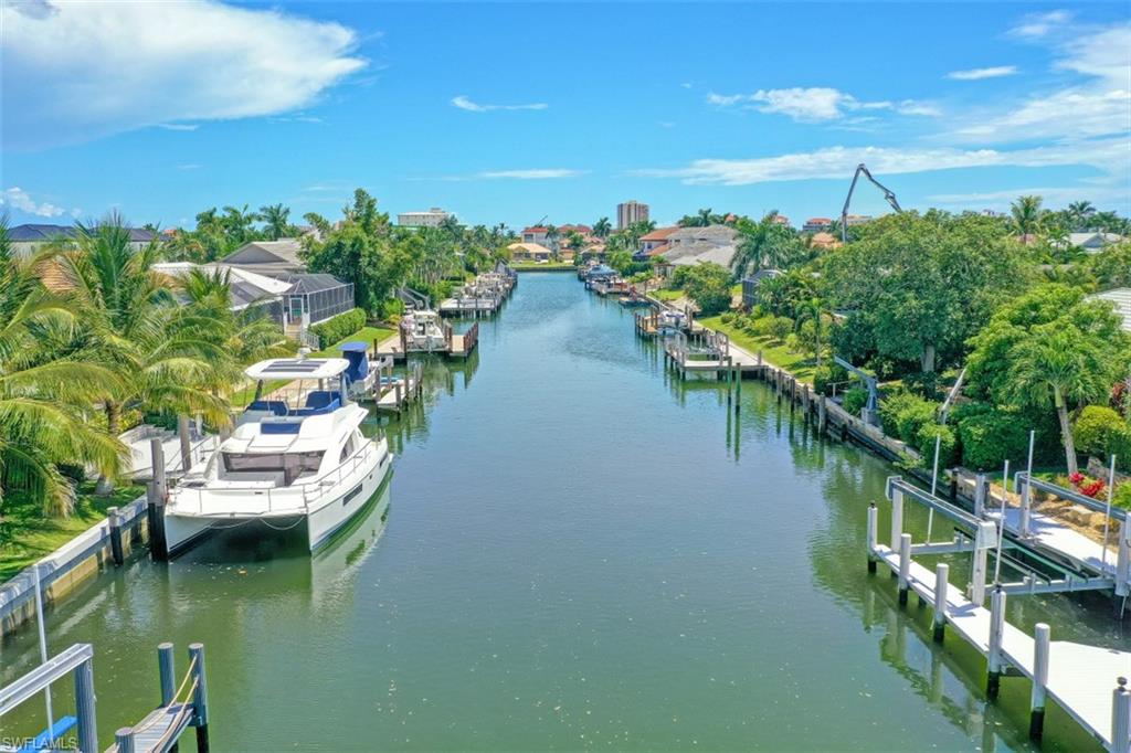 MARCO BEACH - Residential