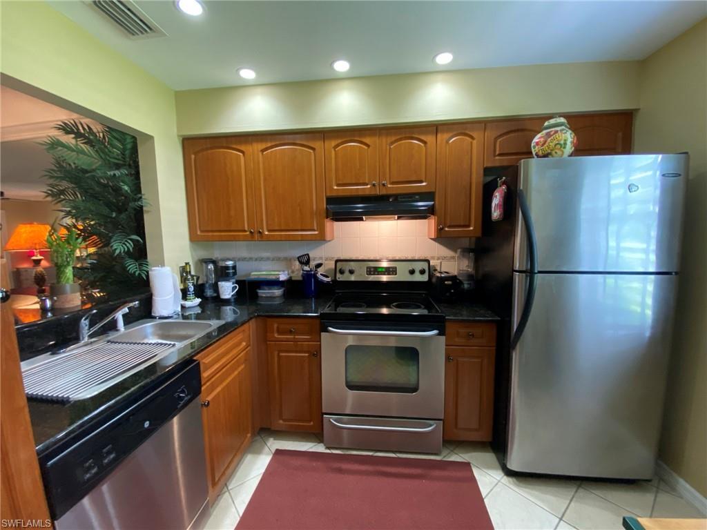 SOUTH POINTE VILLAS CONDO - Residential