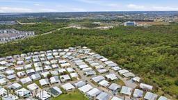 SIX LAKES COUNTRY CLUB - Residential