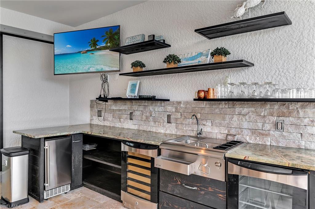 WINDING CYPRESS - Residential