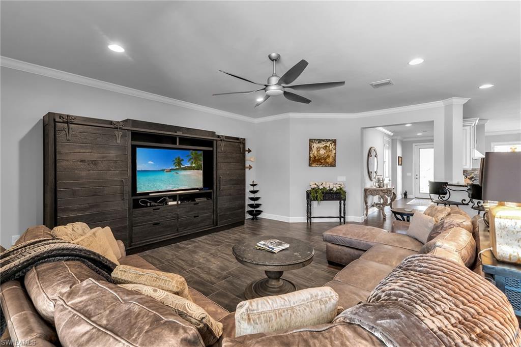 WINDING CYPRESS - Residential