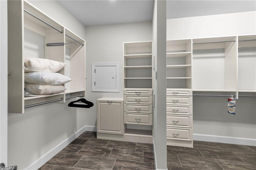 WINDING CYPRESS - Residential