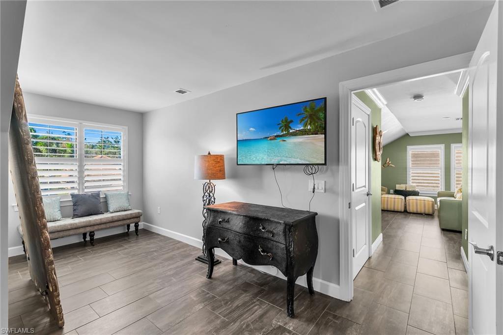 WINDING CYPRESS - Residential