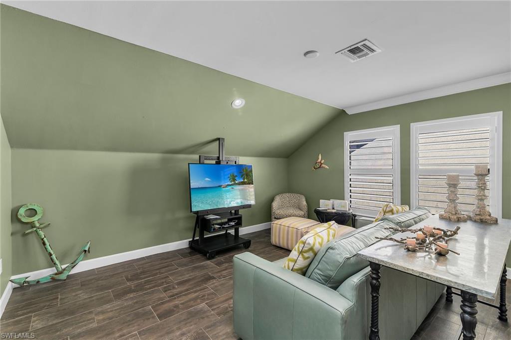 WINDING CYPRESS - Residential