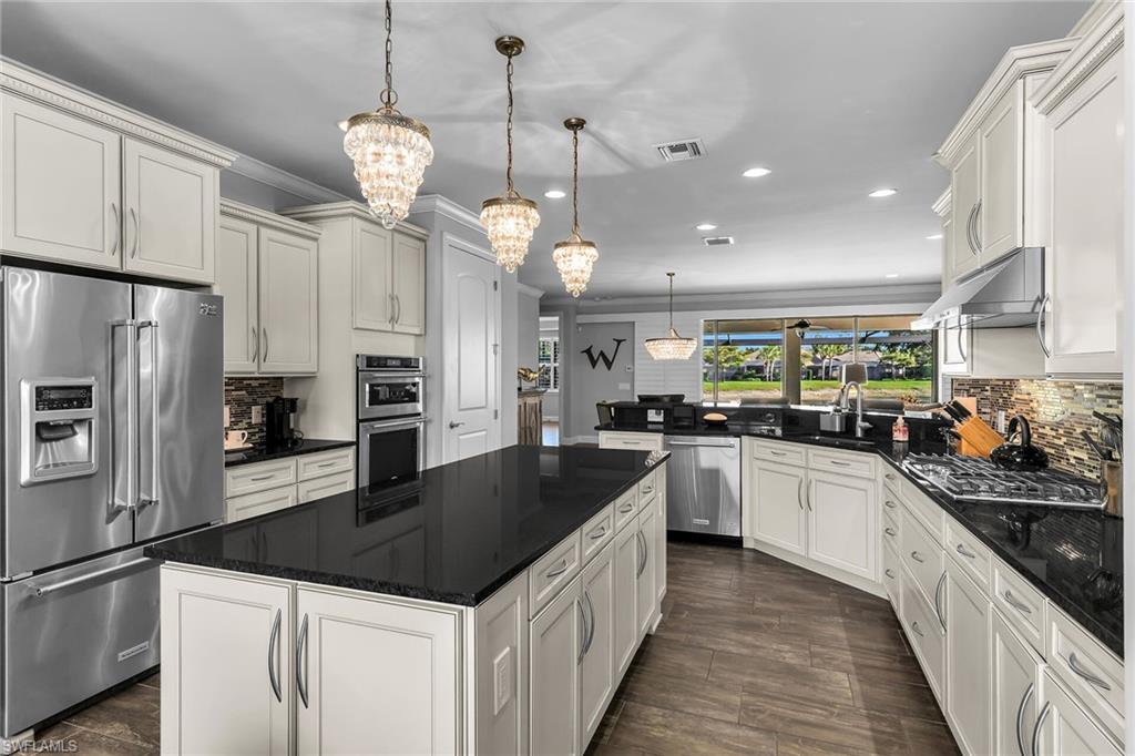 WINDING CYPRESS - Residential