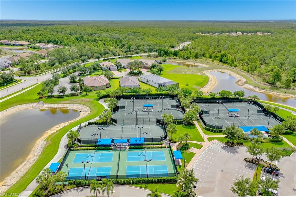 WINDING CYPRESS - Residential