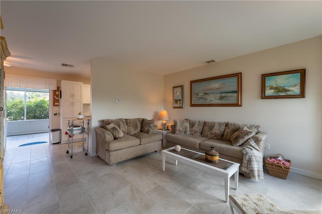 COUNTRY VILLAGE - Residential