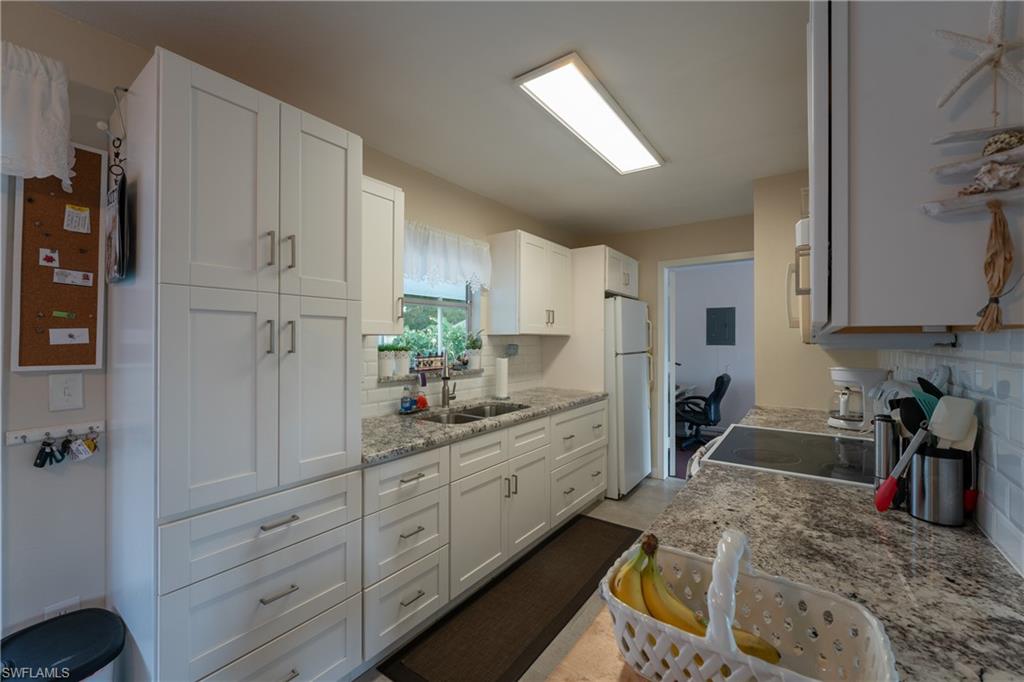 COUNTRY VILLAGE - Residential