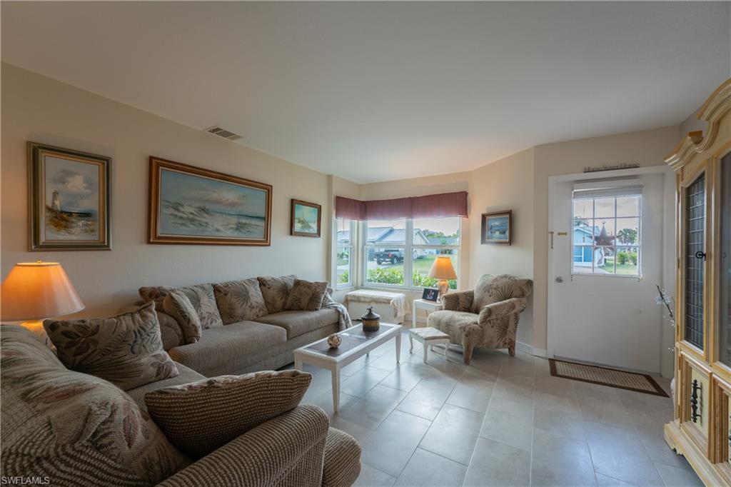 COUNTRY VILLAGE - Residential