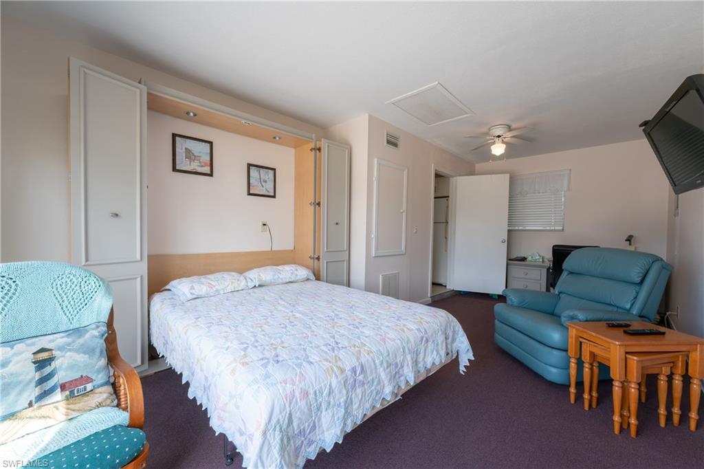 COUNTRY VILLAGE - Residential