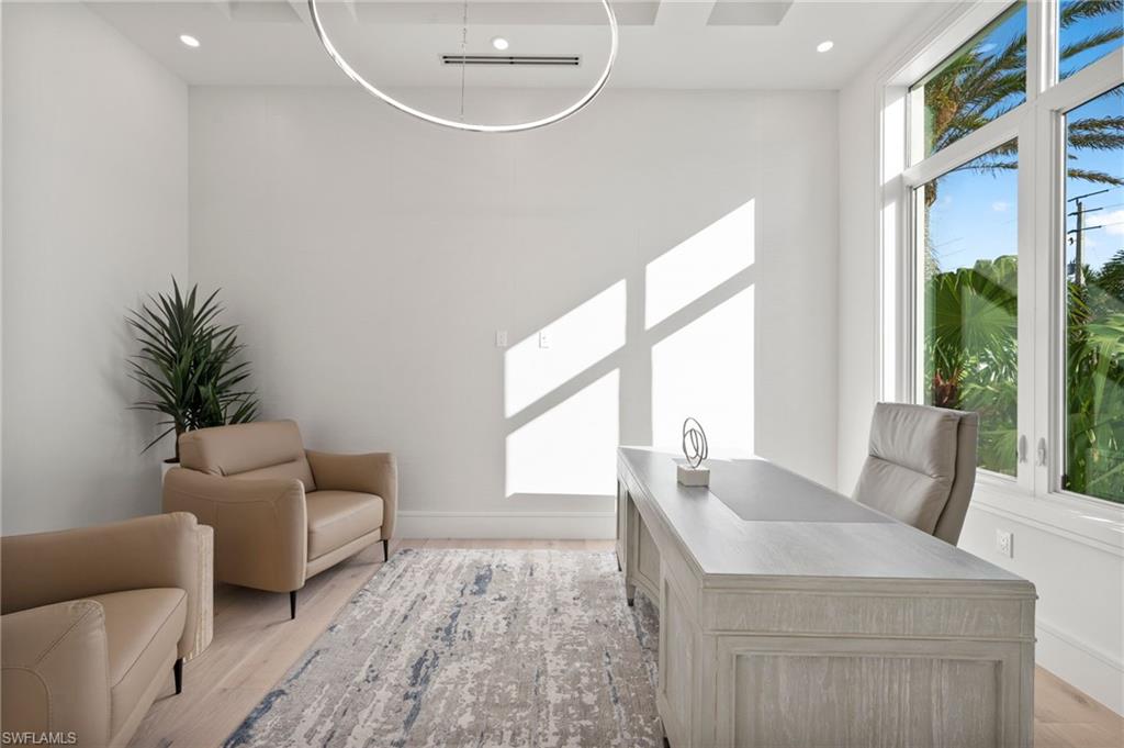 MOORINGS - Residential