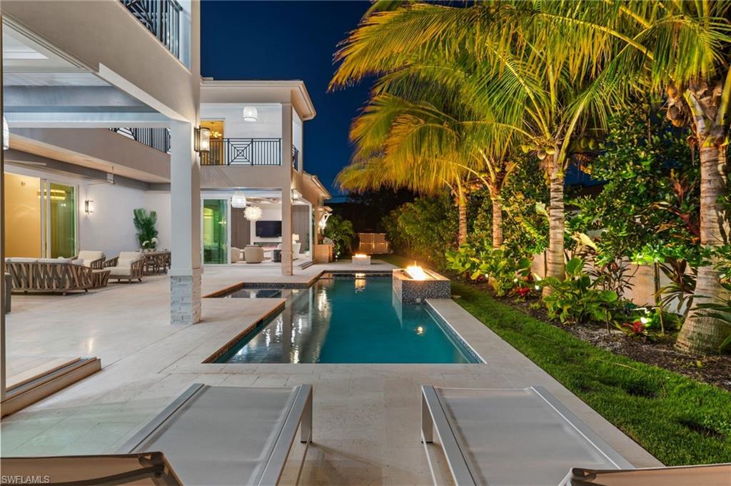 MOORINGS - Residential