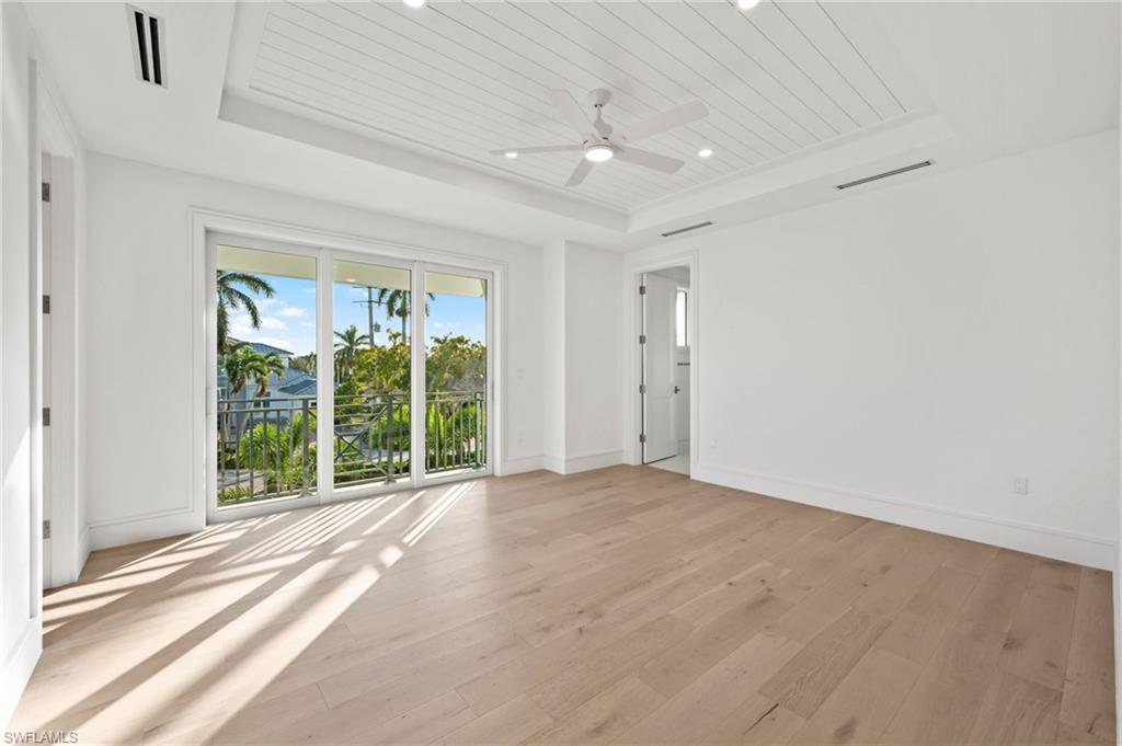 MOORINGS - Residential