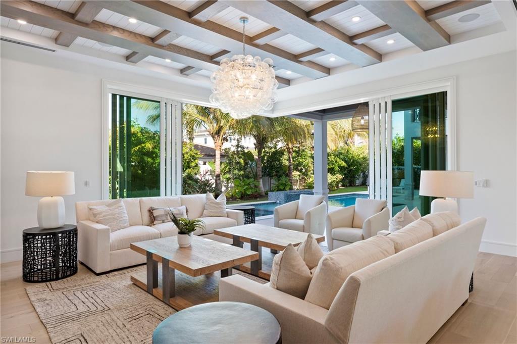 MOORINGS - Residential