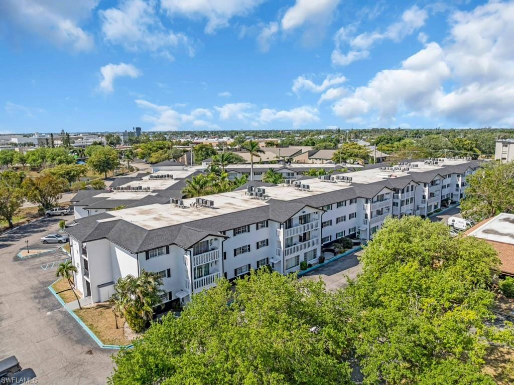 WINDSOR WEST - Residential