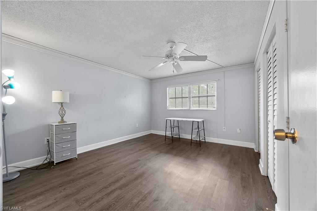 WINDSOR WEST - Residential