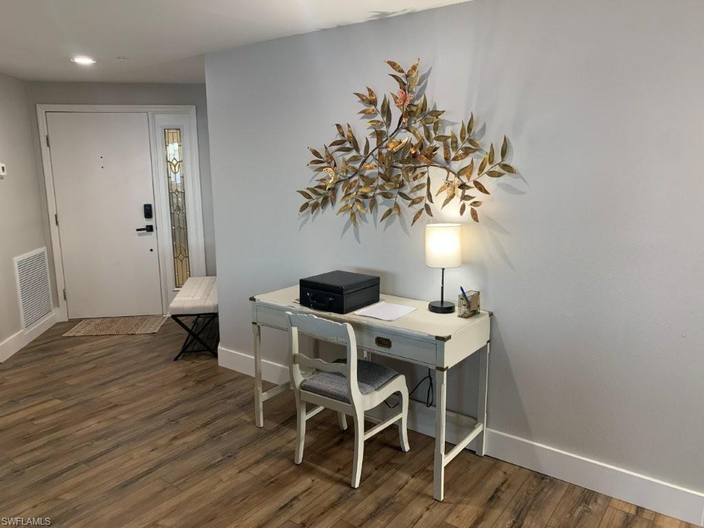 SUNSET ROYALE - Residential Lease