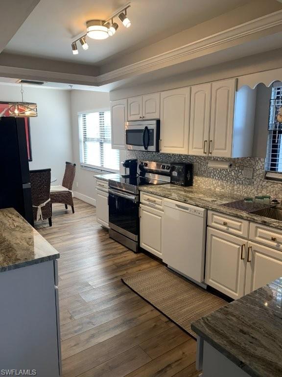 SUNSET ROYALE - Residential Lease