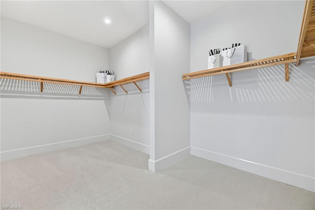 LUCARNO - Residential