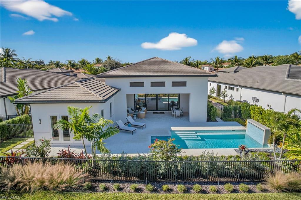 LUCARNO - Residential