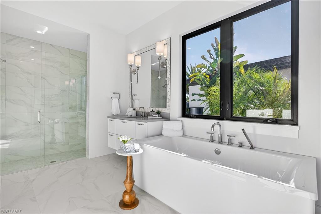 LUCARNO - Residential