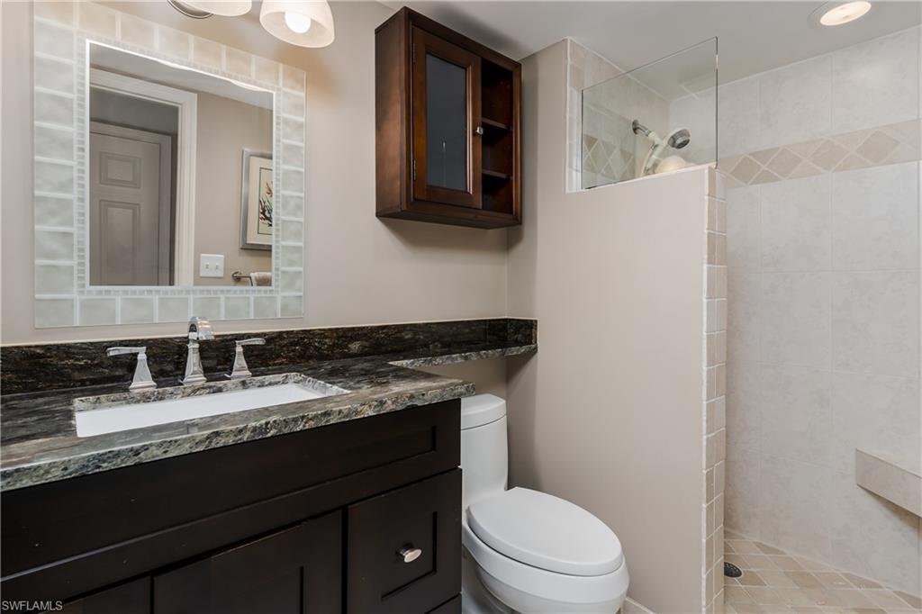 PELICAN POINT - Residential