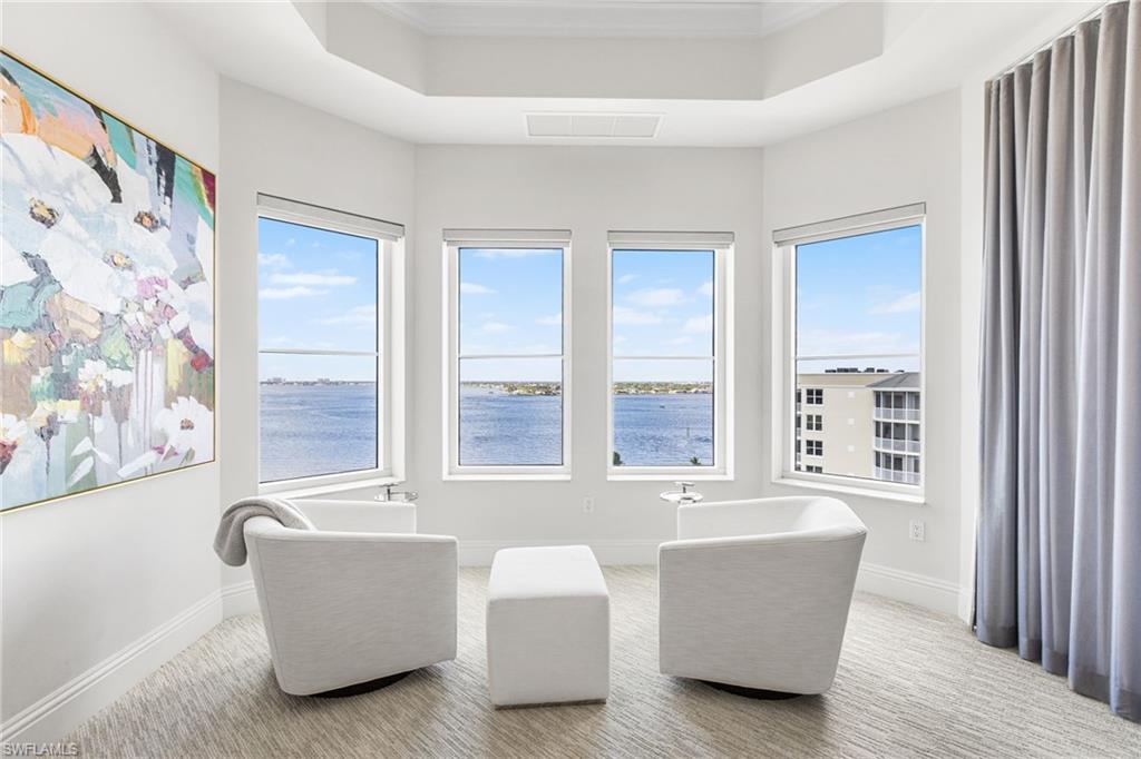 THE PARAMOUNT - Residential