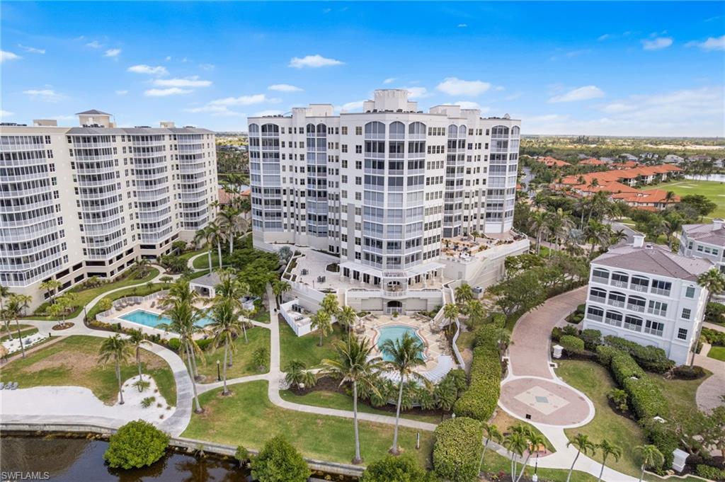 THE PARAMOUNT - Residential