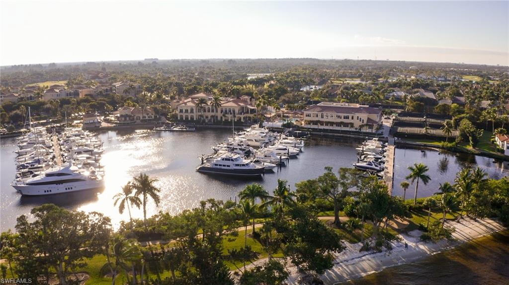 THE PARAMOUNT - Residential